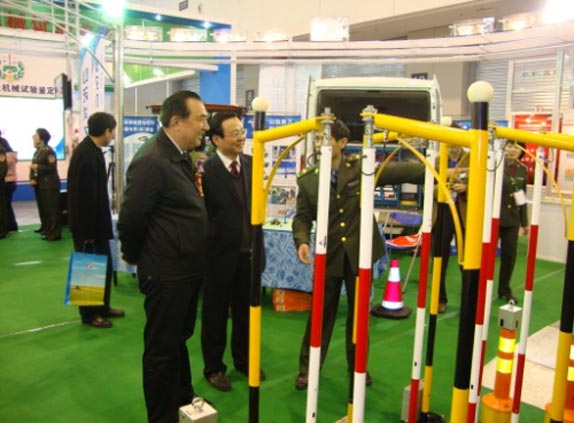 2011年4月我公司参展“南京国际农机展”